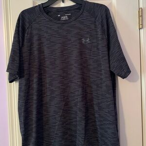 Under Armour Men's Dark Gray Patterned Tee